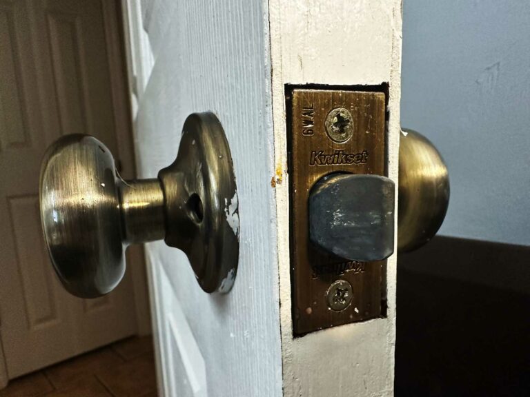 Door Latch Won't Retract? Follow These Tips & Fix Any Problem Like a Pro