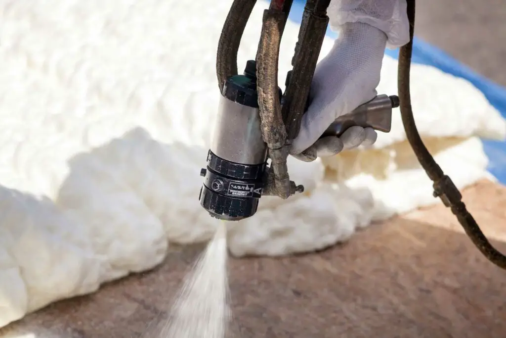 spray-foam-insulation01