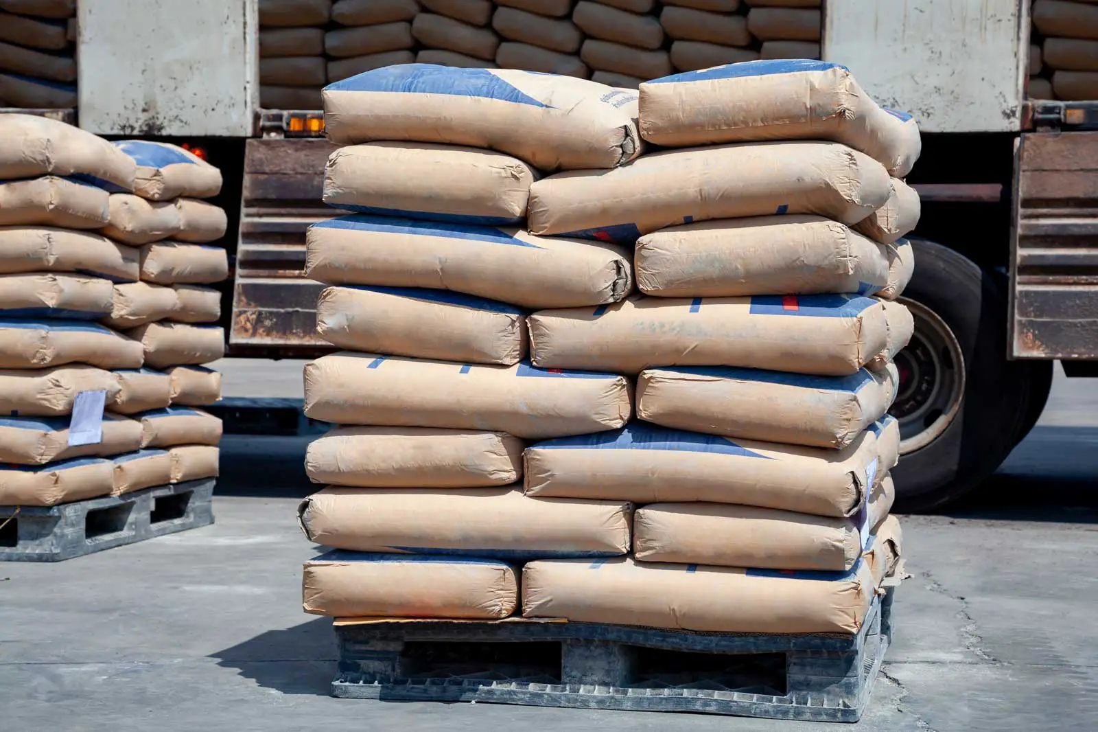 Cement Bags On Pallet Stock Photo  Download Image Now  Cement Bag Stack   iStock
